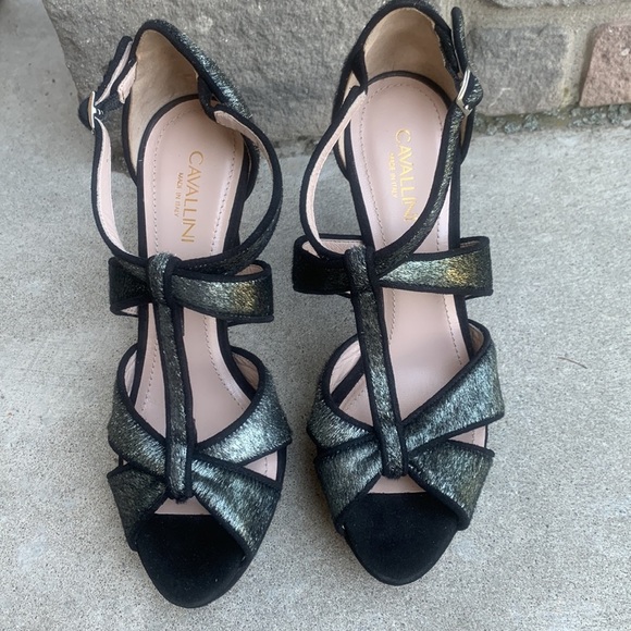 Cavallini Made In Italy Iridescent Leather Platform Peep-Toe T-Strap High Heels - Picture 14 of 14